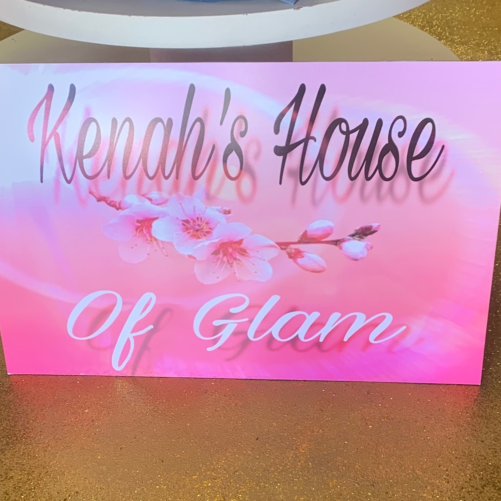 Meet your Posher, April